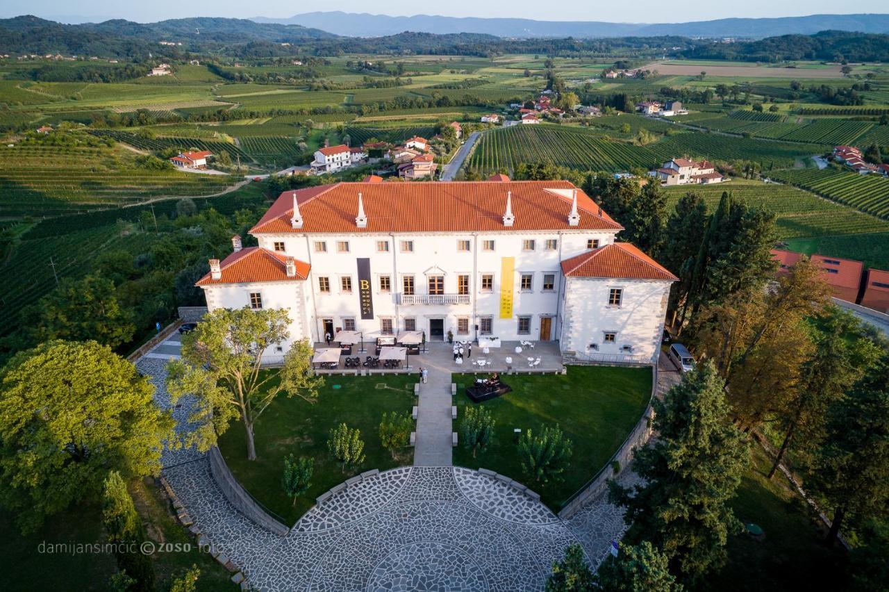 Vila Vipolze - Rooms & J. Suites Екстер'єр фото