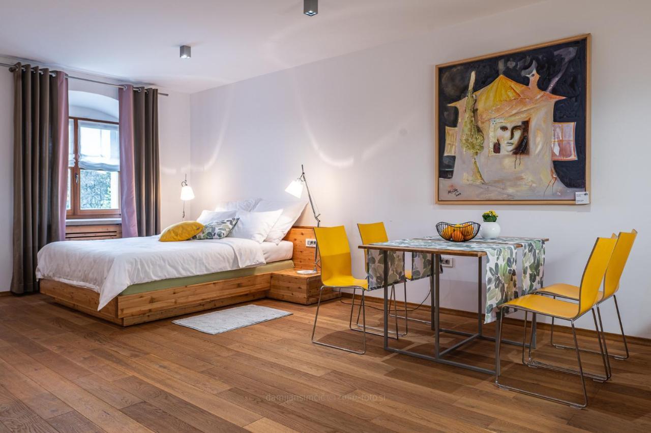 Vila Vipolze - Rooms & J. Suites Екстер'єр фото